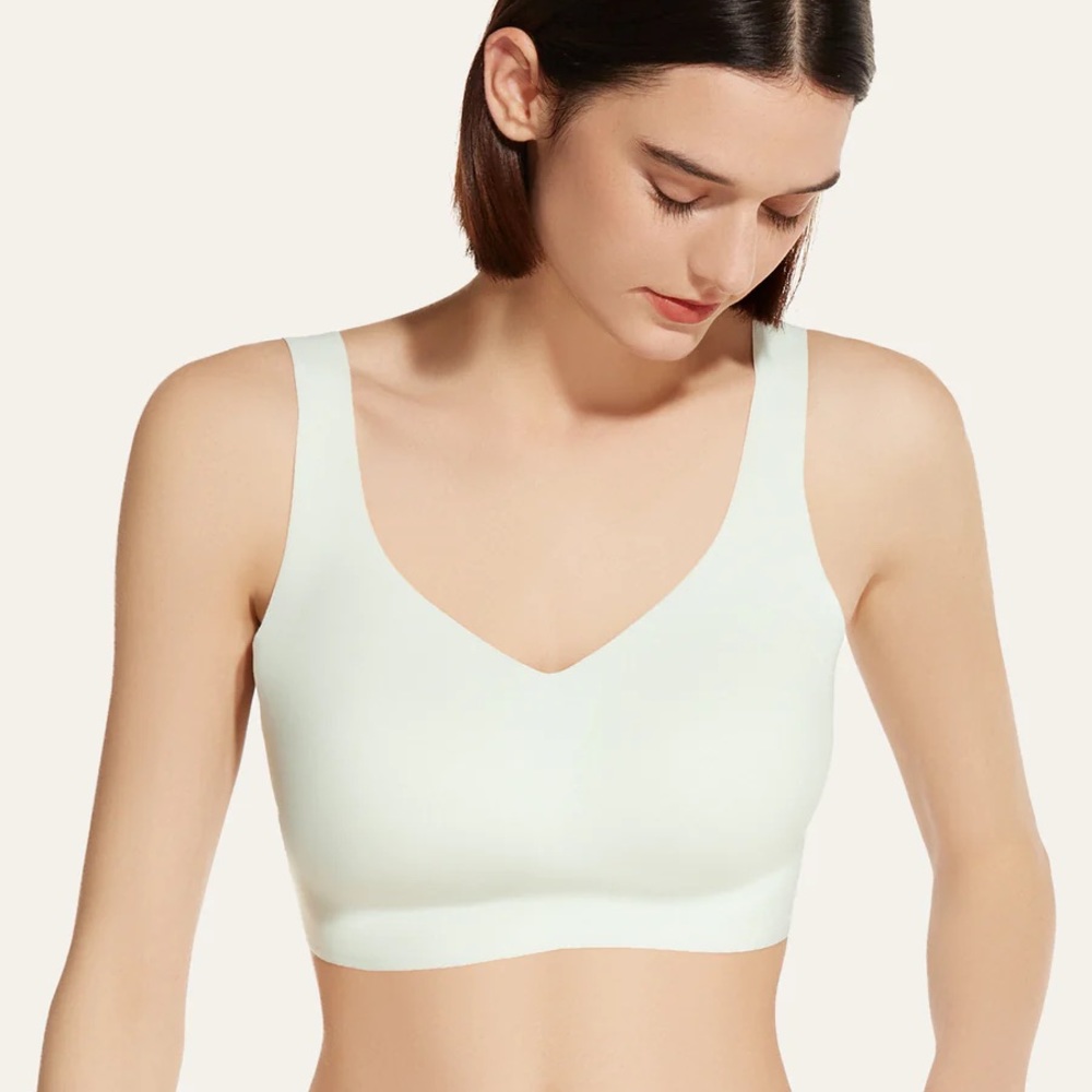 24H Comfort Cloudy Support Classic Wireless Bra color Pistachio